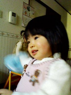あいちゃんとぽぽちゃんの子守