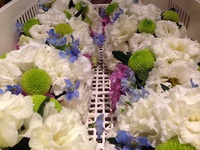 ♪披露宴の卓上花作り♪ 2015/08/07 18:36:59
