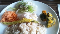 カフェUNIZONで打ち合わせしました。