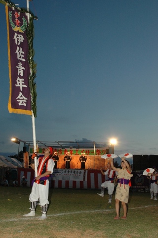 第16回エイサー祭り：１日目旗持ち（ハタムッチャー）