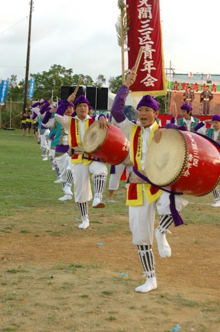 普天間三区青年会（第十五回エイサー祭り1日目）