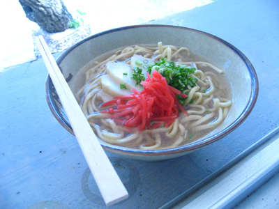 みーばるビーチ　海の家