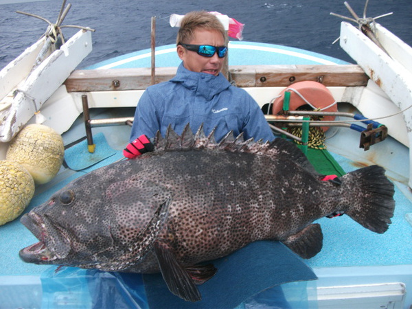 ハナブサ泳がせ釣りで巨大アーラ