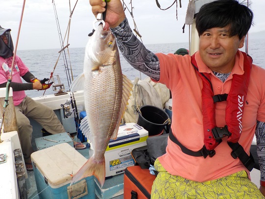 ６月のハナブサ乗り合い（ジグ・テンヤ・タイラバー・胴付き）