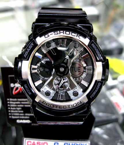 ｇ ｓｈｏｃｋ 人気のアナログモデル入荷 サンキュースタッフ