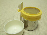 離乳食デビュー♪ 2008/03/28 19:16:30