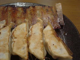さあ、餃子シリーズ開始～！！