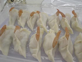 えび餃子と　バトン～！！