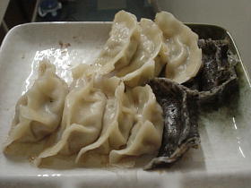 餃子に　何つける？？