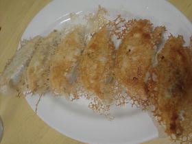 歓迎　萩中店の　餃子～！！