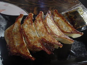 「三よ志」の餃子～！！！