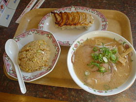 今年も　餃子がんばります～！！