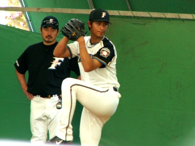ダル投手初日から全開