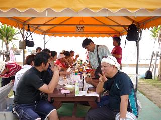 ビーチで例会