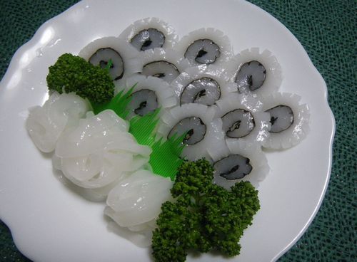 ♪♪  ええっ～～　 こんなバカでかいアオリが食卓に　＼(◎o◎)／　♪♪