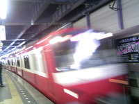 赤い電車〜♪ 2010/04/23 11:40:48