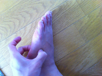 ひとつまみ療法⑥～首を回す～臨泣のつぼ 2013/02/18 14:14:02