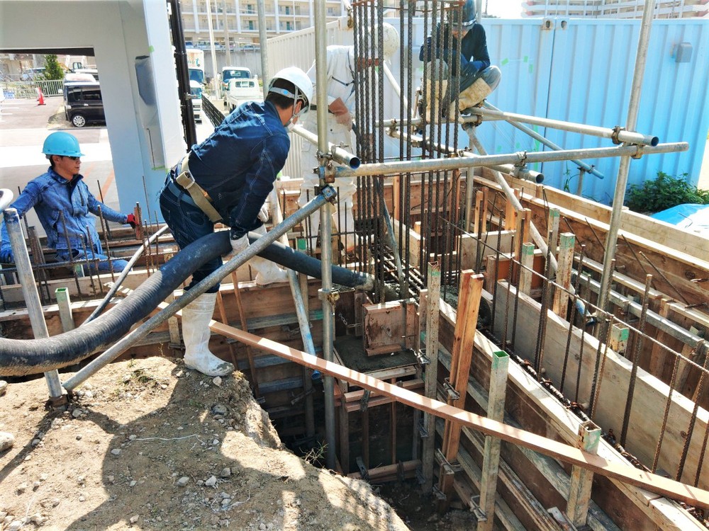 浦添市「経塚二世帯の家」基礎工事