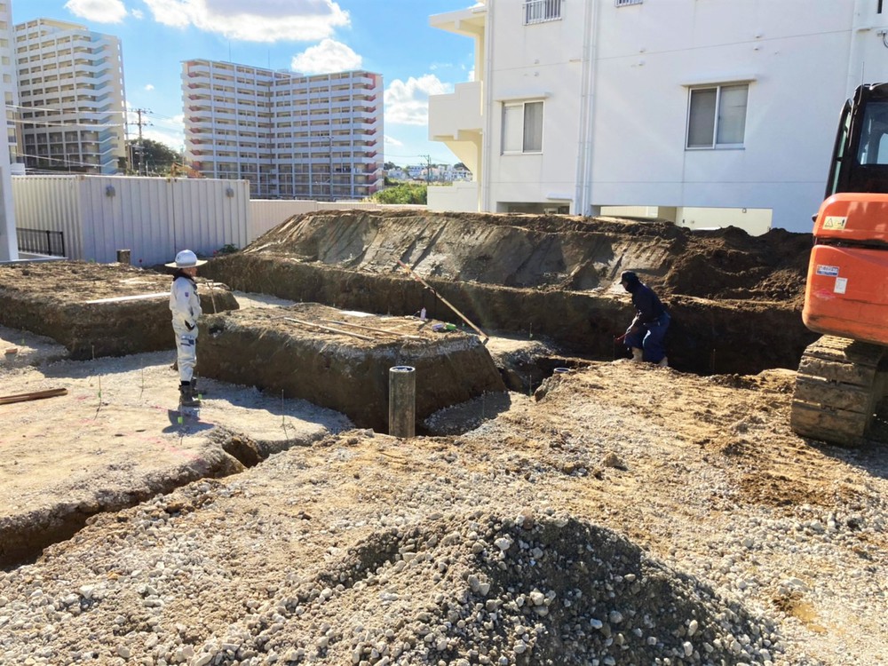 浦添市「経塚二世帯の家」基礎工事