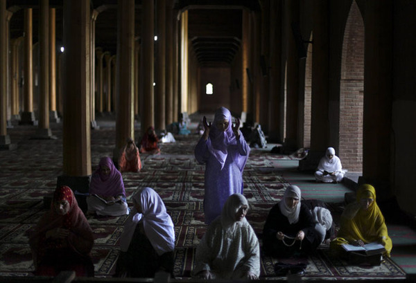 2011年イスラム教徒が神に祈るラマダーンの神秘的写真33枚