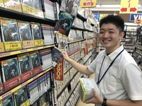 【沖縄バイト】映画や音楽好な人必見！会話力を上達したい留学生も大歓迎のお仕事紹介です。 2018/02/08 20:45:17