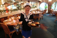 【沖縄バイト】サムズバイザシー小禄バイパス店での募集しているホールスタッフ業務の紹介です。 2018/02/02 19:29:31