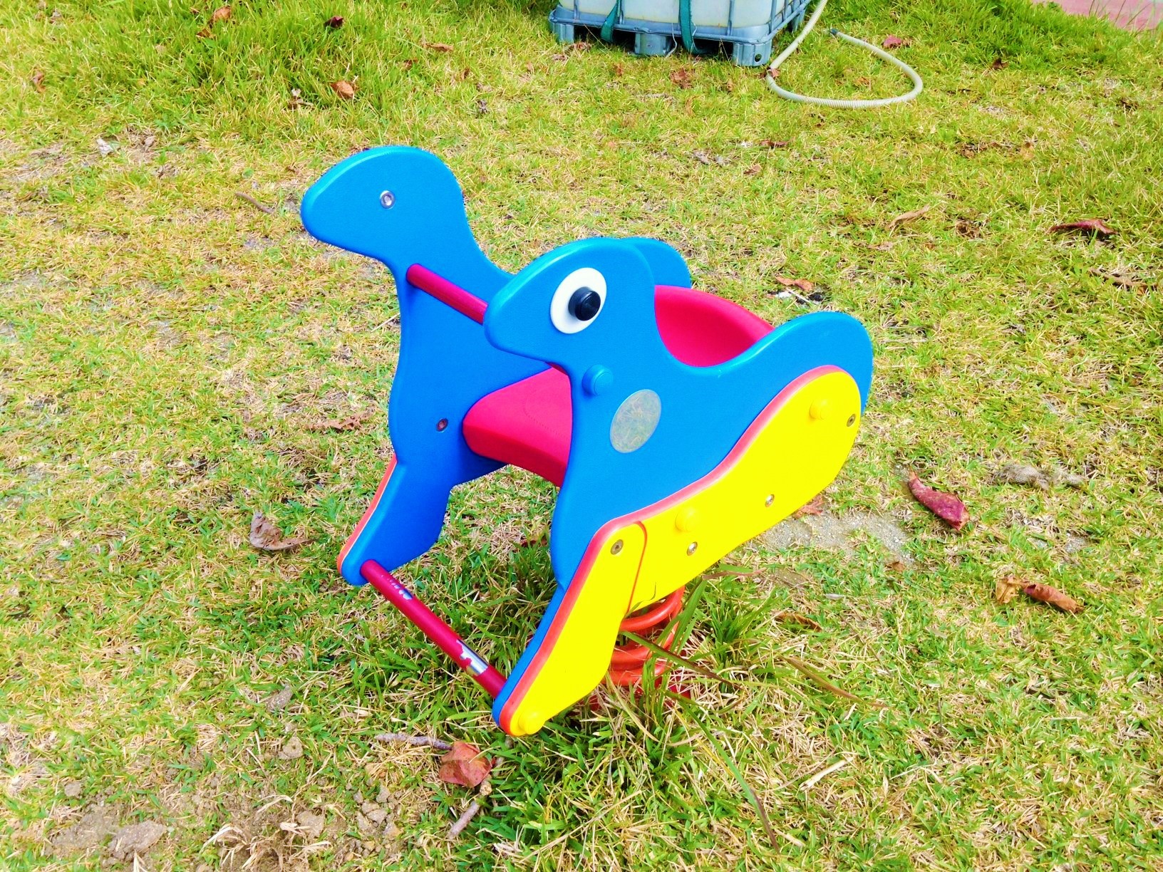 スプリング遊具