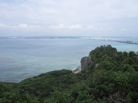 牧山展望台 宮古島の大橋 