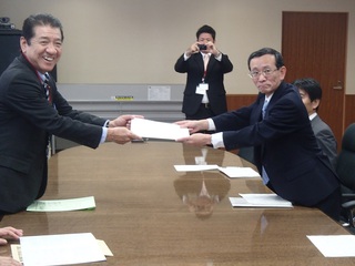 ☆県知事及び沖縄総合事務局長への要請☆