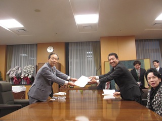 ☆県知事及び沖縄総合事務局長への要請☆