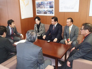 ☆県知事及び沖縄総合事務局長への要請☆
