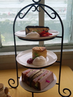 Bakery & Cafe 小さなお茶会