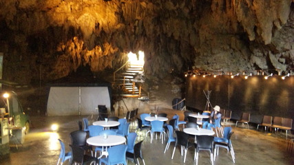 CAVE CAFE