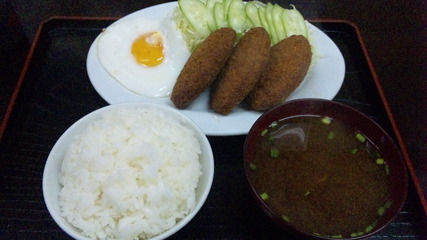 ひがし食堂