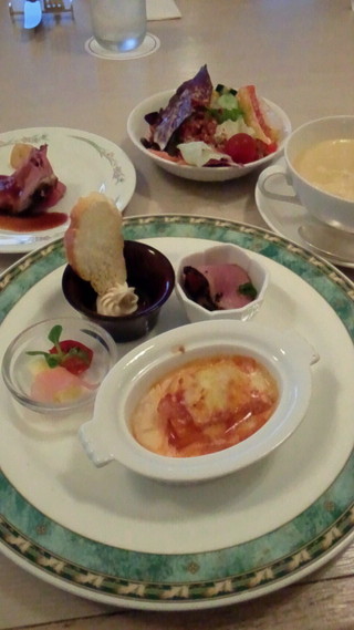 RESTAURANT serena