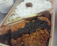 トンカツ弁当