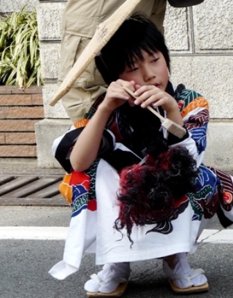 祭りの子ども