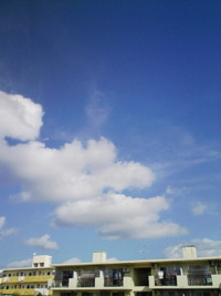 青い空白い雲 2011/12/19 06:25:45