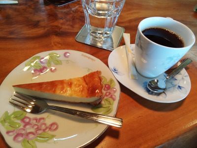 宜野座コーヒーが味わえるカフェ