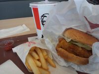 ケンタッキーフライドチキン「辛口チキンフィレバーガーセット」 2023/02/18 18:51:00