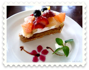 カフェ　やぶさち　のケーキセット ♪