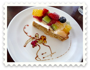 カフェ　やぶさち　のケーキセット ♪