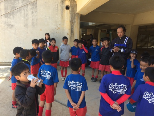安謝小にてフットサル練習試合