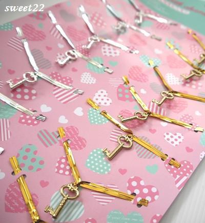 ★英字入りデザートカップ＆チャーム付きビニタイDAISO♪