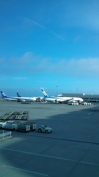 那覇空港です！ 2011/06/08 07:25:50