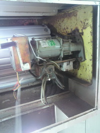 シャッター、モーター取替工事 2011/06/22 22:54:25