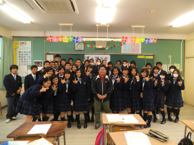 母校前原高校で介護の仕事について話してきました