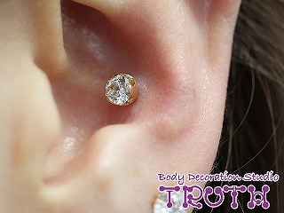 沖縄のボディピアス専門店TRUTH:ANATOMETAL/18Kプロングセット
