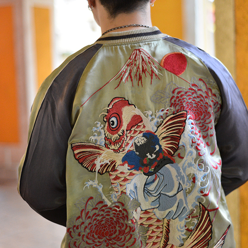 【店頭限定】今スカジャンを買うと、もれなくお好きなTシャツがもらえる！！