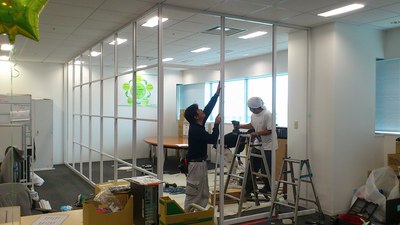 パーティション工事がありました。